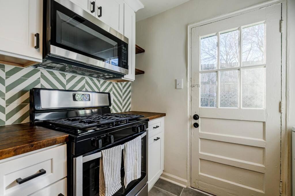 Вилла 5Min-Grant Park With Fenced Yard, Parking And Pet Friendly Атланта Экстерьер фото